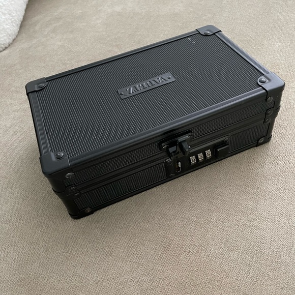 Jewelry lock box - Picture 2 of 2